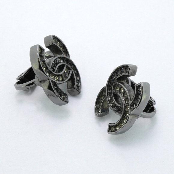 CHANEL Coco Mark Rhinestone Gunmetal Grey Earrings - Picture 2 of 6